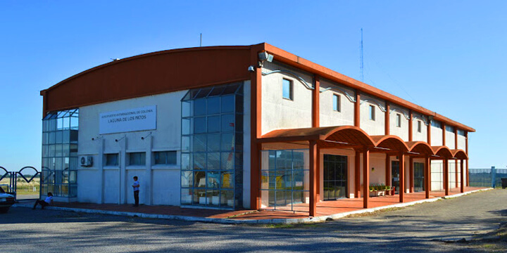 Colonia International Airport (CYR)